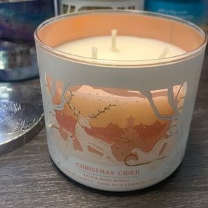 Bath and body works 3 wick Christmas cider
